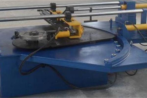 什么是型材彎曲機(jī)，彎曲操作時(shí)的注意點(diǎn)